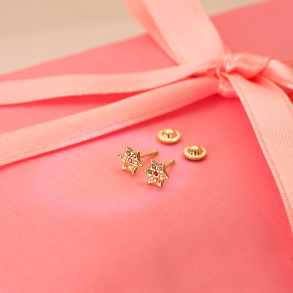 18K PENDIENTES ORO AMARILLO ESTRELLA CON CIRCONITAS COLORES 6X6 MM CIERRE TUERCA - Imagen 2