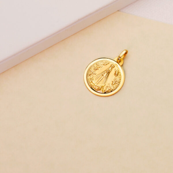 18K MEDALLA VIRGEN NUESTRA SEÑORA DE BEGOÑA BISEL 18 MM - Imagen 2