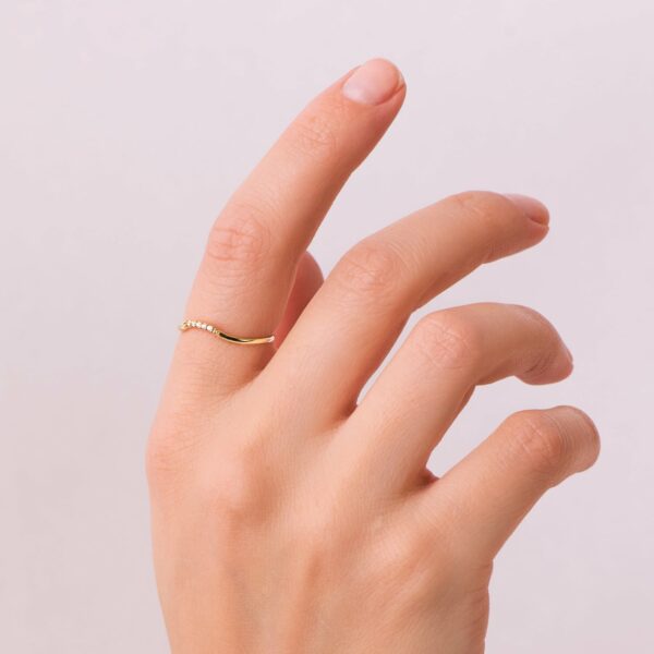 18K SORTIJA ORO AMARILLO DIAMANTES 0.025 QTS. G-VS2. CUERPO REDONDO 1 MM - Imagen 2
