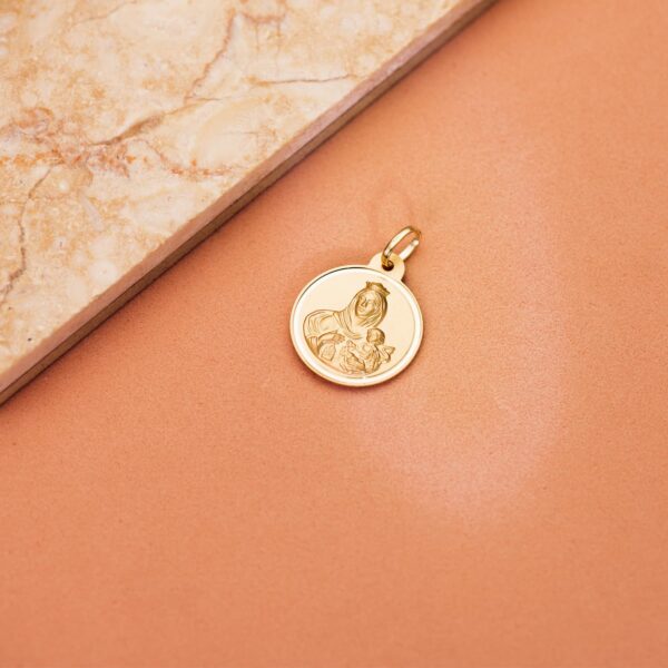 18K MEDALLA VIRGEN DEL CARMEN BISEL 20 MM - Imagen 2
